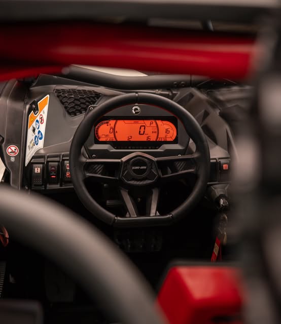CAN-AM MAVERICK XRC - Imagem 1