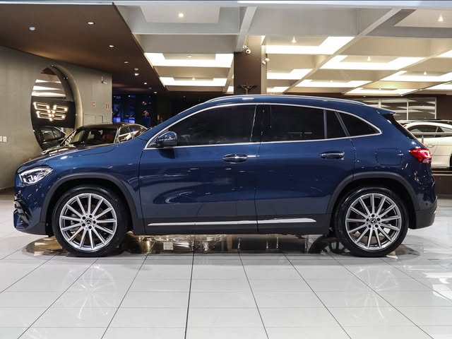 MERCEDES-BENZ GLA 200 AMG LINE - Imagem 2