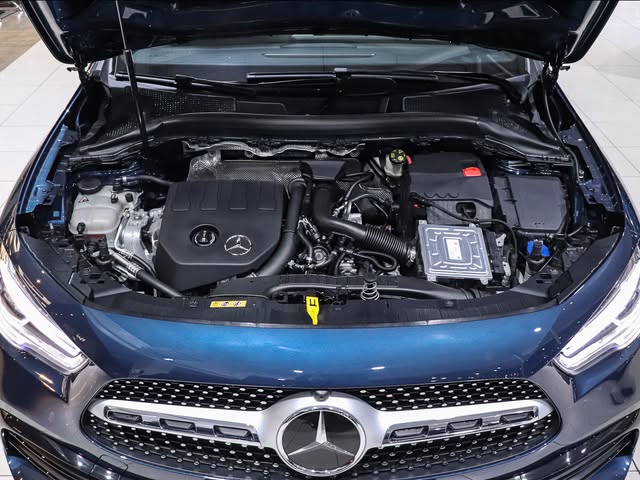 MERCEDES-BENZ GLA 200 AMG LINE - Imagem 4