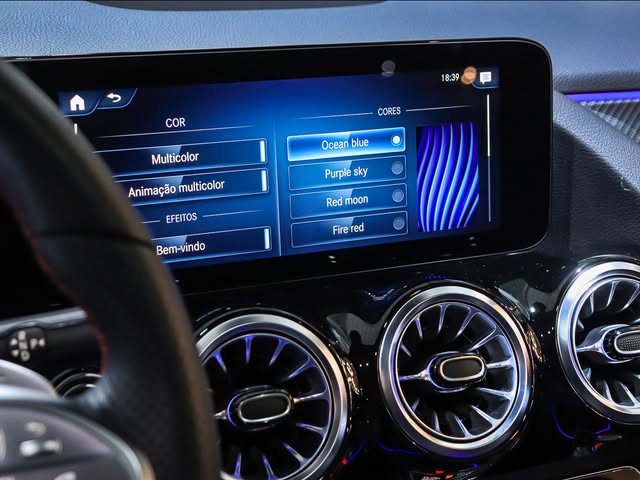 MERCEDES-BENZ GLA 200 AMG LINE - Imagem 10