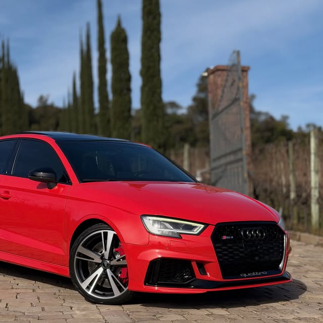 AUDI RS3 SEDAN 2.5 5CI TURBO QUATTRO - Imagem 2