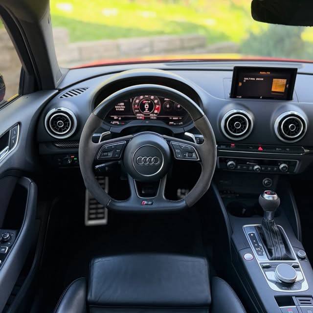 AUDI RS3 SEDAN 2.5 5CI TURBO QUATTRO - Imagem 7