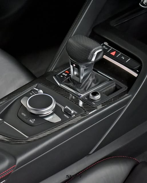 AUDI R8 PERFORMANCE - Imagem 7