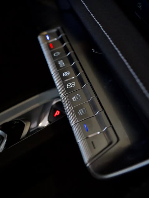 CHEVROLET CORVETTE STINGRAY CONVERSÍVEL - Imagem 11