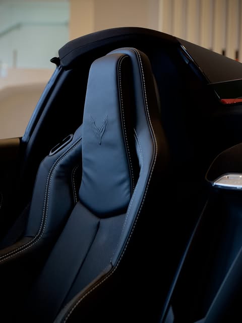 CHEVROLET CORVETTE STINGRAY CONVERSÍVEL - Imagem 14