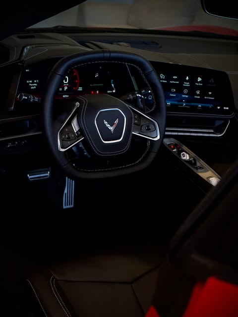 CHEVROLET CORVETTE STINGRAY CONVERSÍVEL - Imagem 17