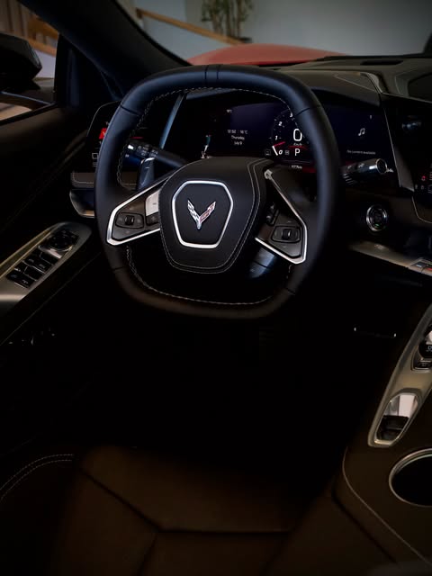 CHEVROLET CORVETTE STINGRAY CONVERSÍVEL - Imagem 4