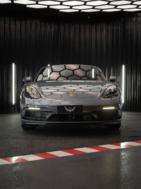 PORSCHE 718 BOXSTER GTS - Imagem 11