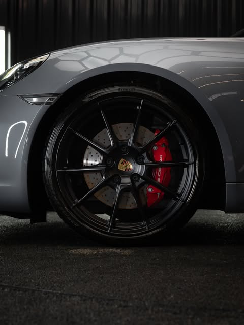 PORSCHE 718 BOXSTER GTS - Imagem 17