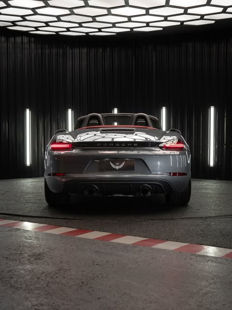 PORSCHE 718 BOXSTER GTS - Imagem 3