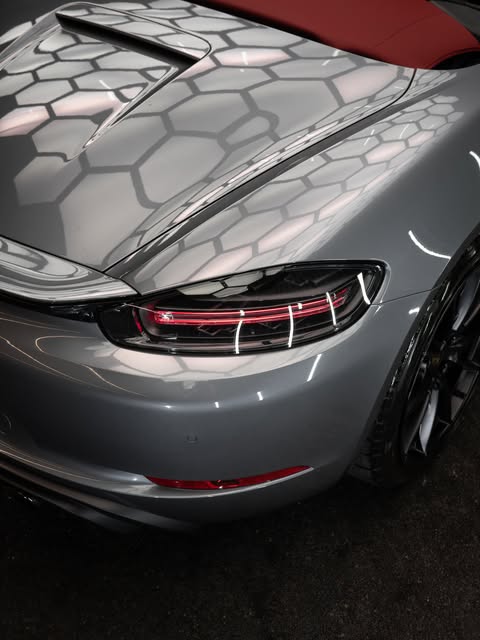PORSCHE 718 BOXSTER GTS - Imagem 7