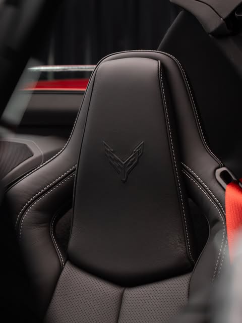 CHEVROLET CORVETTE 1LT CONVERSÍVEL - Imagem 20