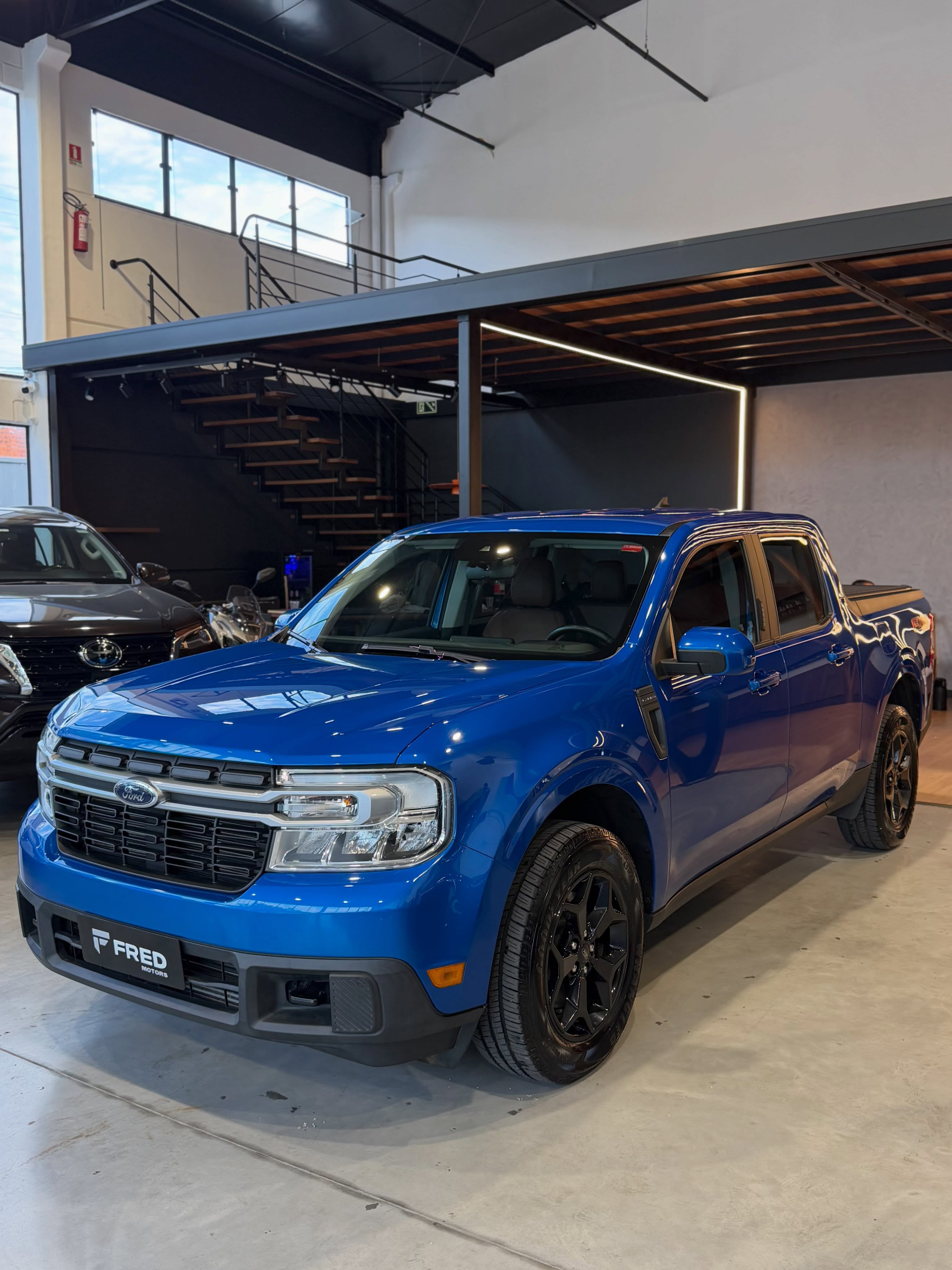 FORD MAVERICK LARIAT FX4 - Imagem 4