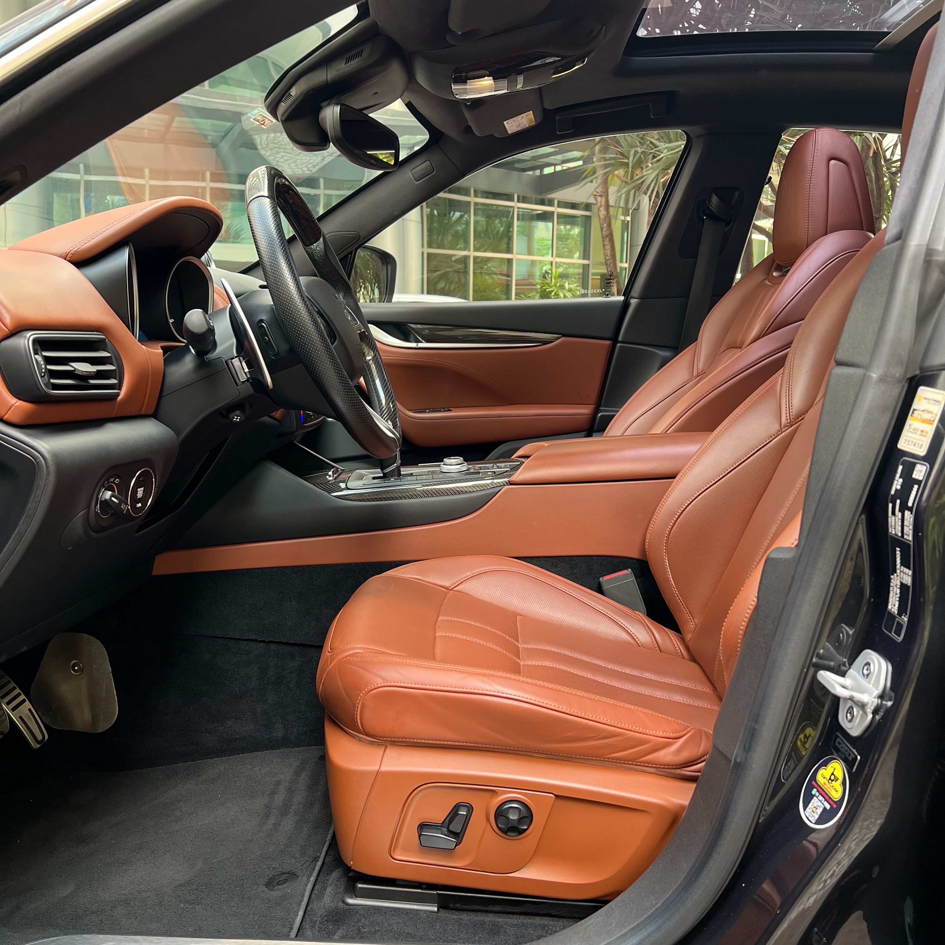 MASERATI LEVANTE S Q4 - Imagem 8