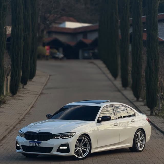 BMW 320I M SPORT - Imagem 2