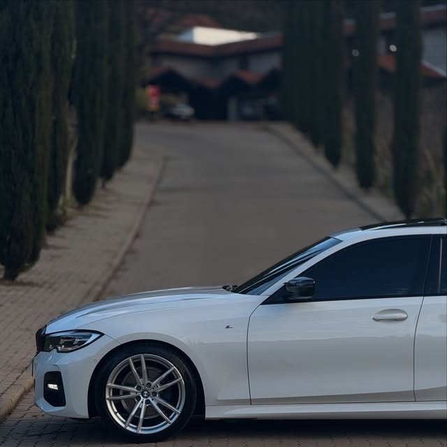 BMW 320I M SPORT - Imagem 4