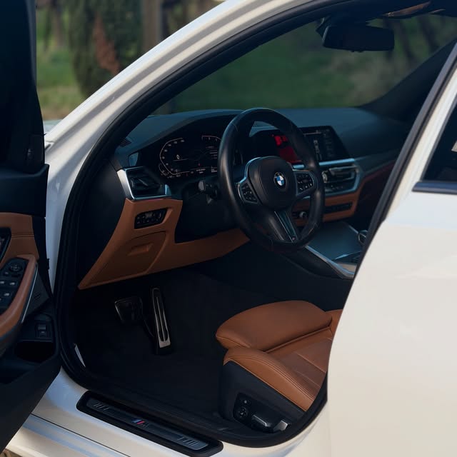 BMW 320I M SPORT - Imagem 6