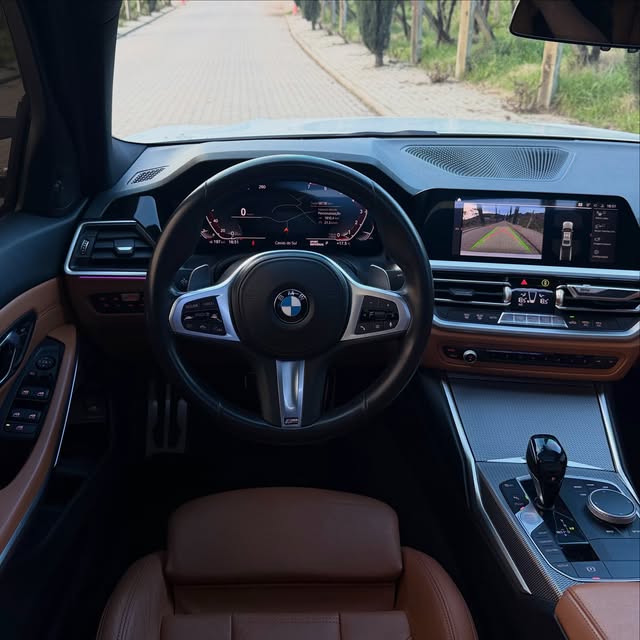 BMW 320I M SPORT - Imagem 8