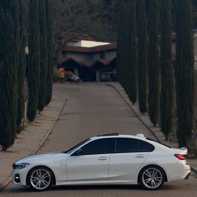 BMW 320I M SPORT - Imagem 9