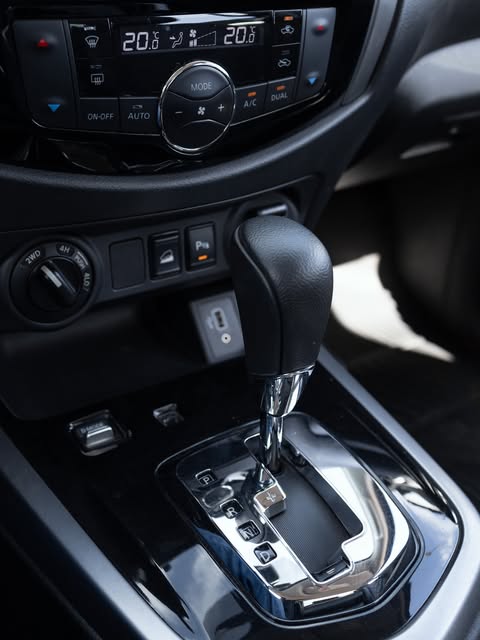 NISSAN FRONTIER XE 4X4 TURBO DIESEL - Imagem 12