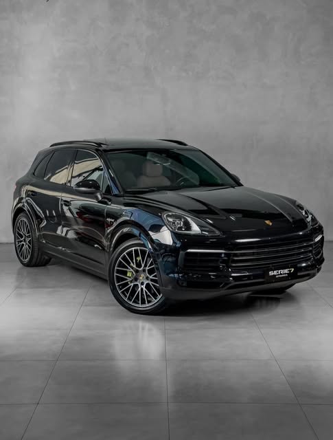 PORSCHE CAYENNE E-HYBRID - Imagem 1