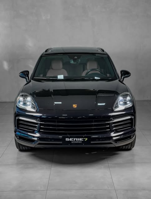 PORSCHE CAYENNE E-HYBRID - Imagem 2