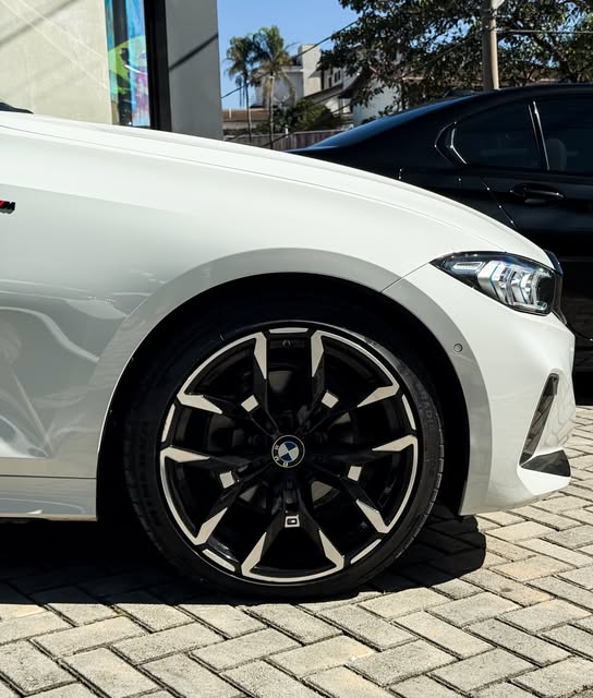 BMW 320I M SPORT - Imagem 13