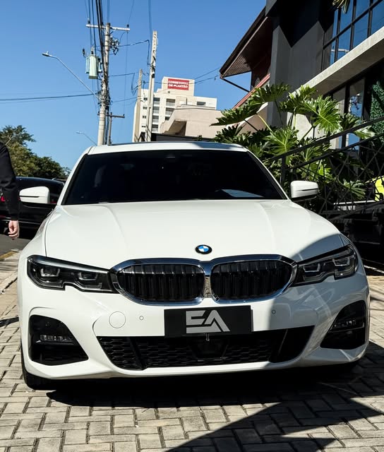 BMW 320I M SPORT - Imagem 14