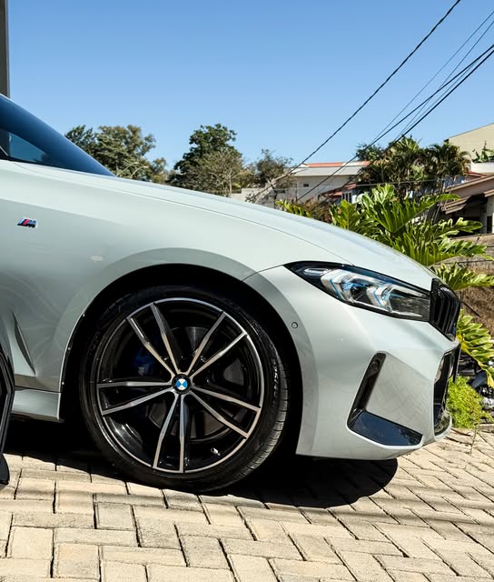 BMW 320I M SPORT - Imagem 3