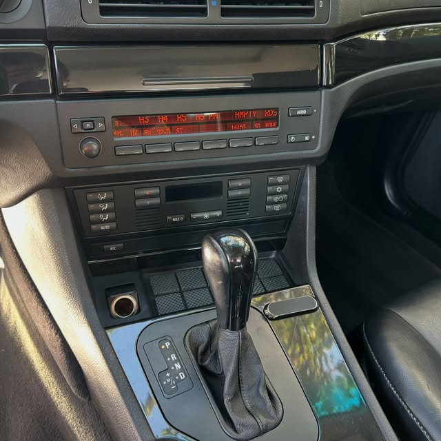 BMW 525I - Imagem 8