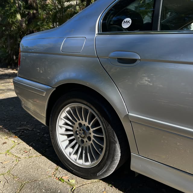 BMW 525I - Imagem 10