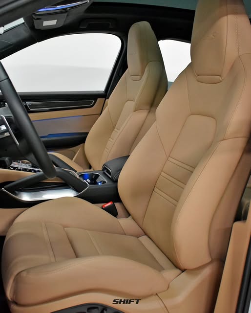 PORSCHE CAYENNE COUPÉ TURBO S E-HYBRID - Imagem 6