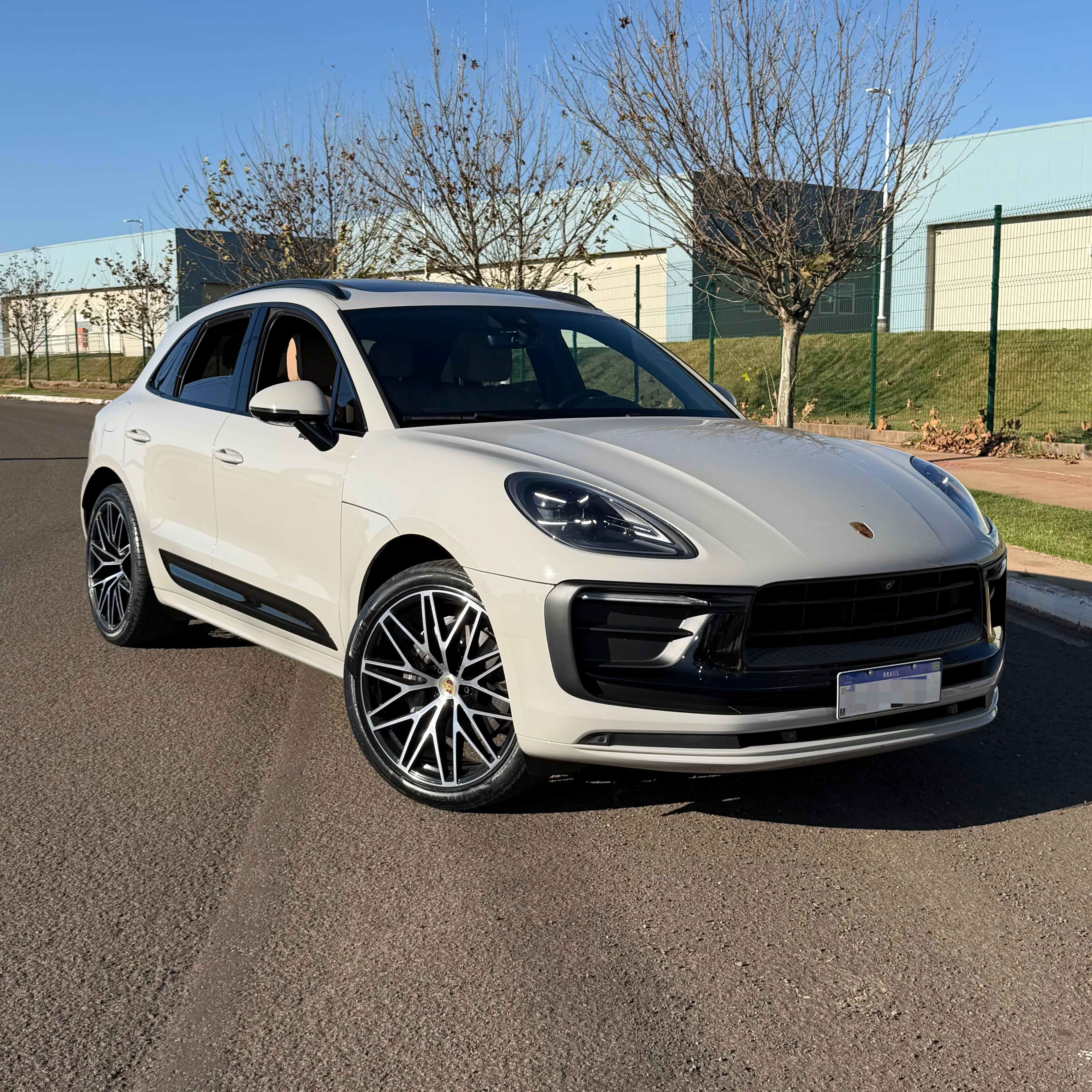 PORSCHE MACAN T - Imagem 1
