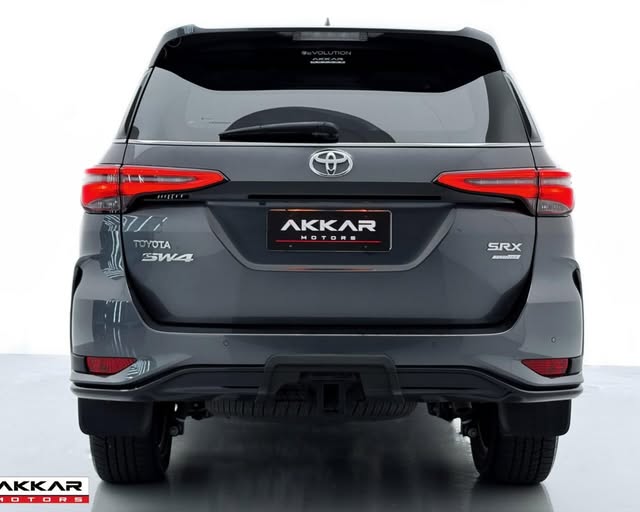 TOYOTA HILUX SW4 PLATINUM - Imagem 3