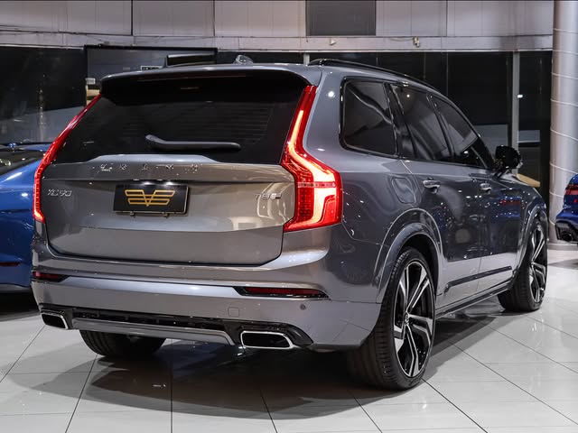VOLVO XC90 T8 R-DESIGN - Imagem 3
