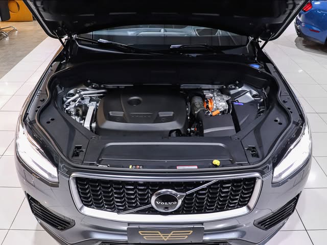 VOLVO XC90 T8 R-DESIGN - Imagem 4