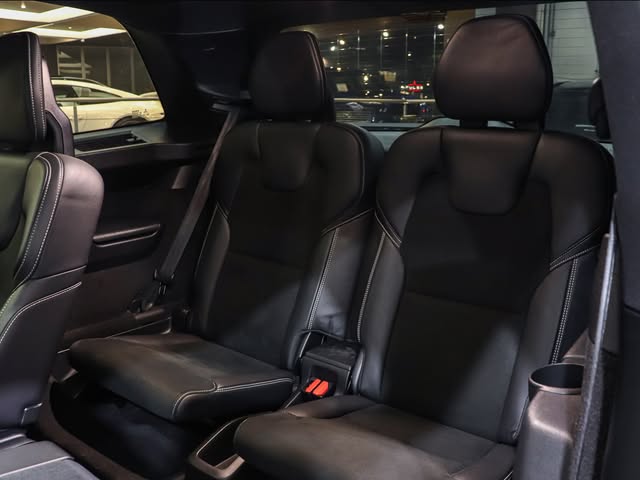 VOLVO XC90 T8 R-DESIGN - Imagem 10