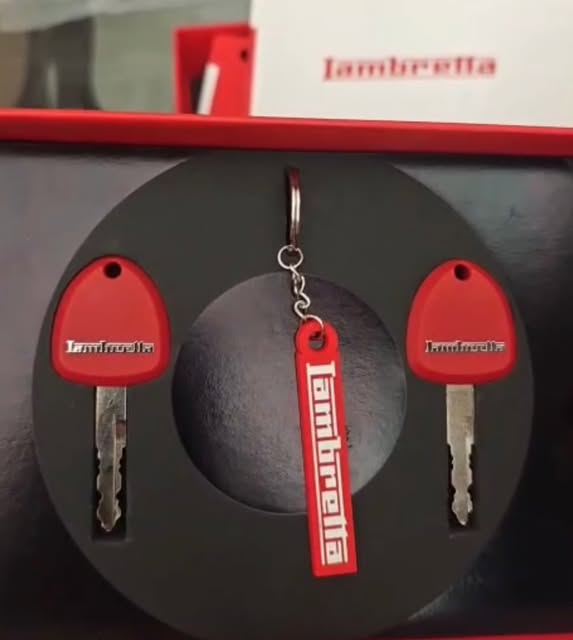 LAMBRETTA V200 SPECIAL - Imagem 7