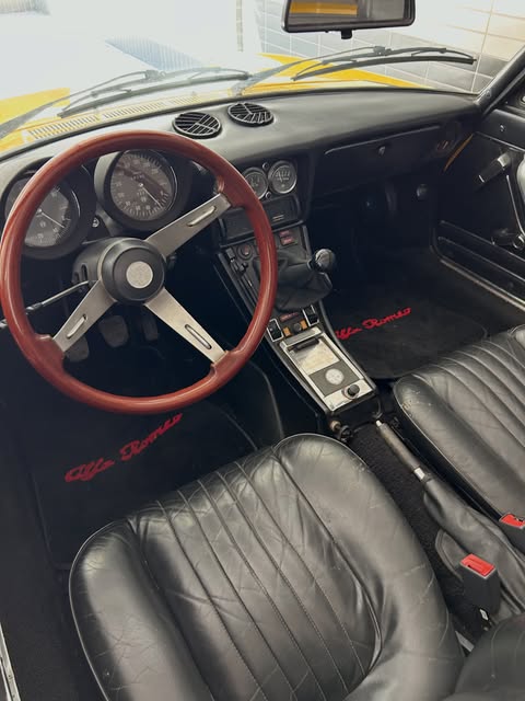 ALFA ROMEO 2000 SPIDER - Imagem 12