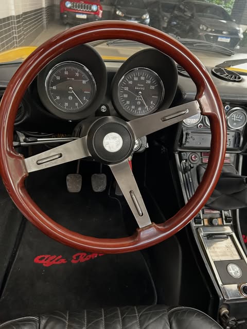 ALFA ROMEO 2000 SPIDER - Imagem 18