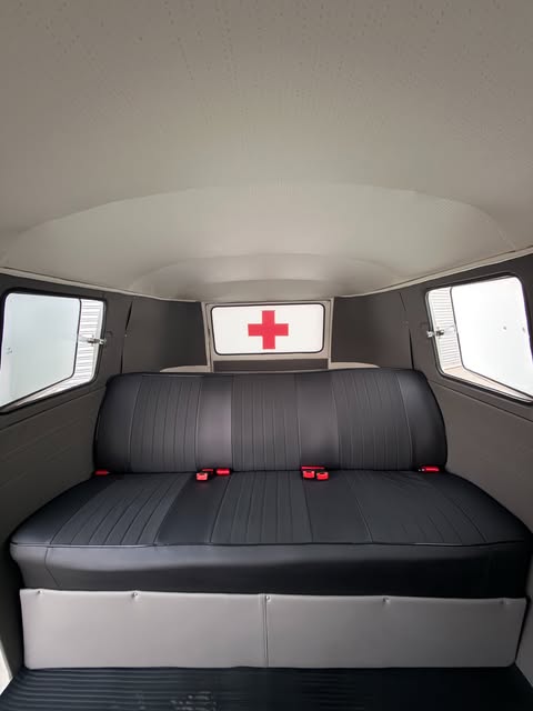 VOLKSWAGEN KOMBI AMBULÂNCIA - Imagem 16