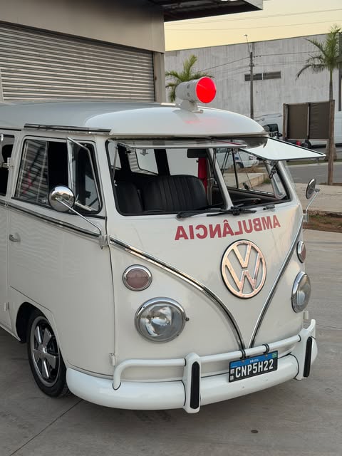 VOLKSWAGEN KOMBI AMBULÂNCIA - Imagem 5