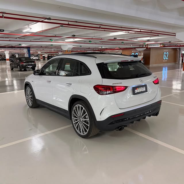 MERCEDES-BENZ GLA 35 AMG - Imagem 3