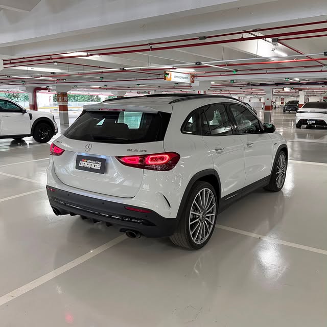 MERCEDES-BENZ GLA 35 AMG - Imagem 4