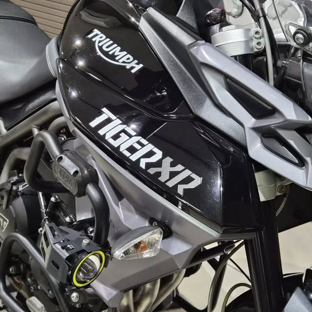 TRIUMPH TIGER XR - Imagem 8