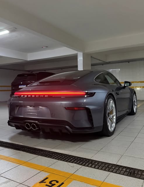 PORSCHE 911 GT3 TOURING - Imagem 12