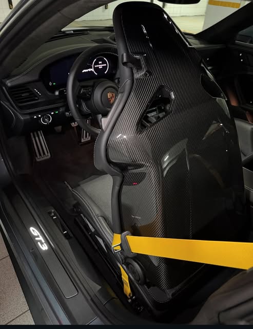 PORSCHE 911 GT3 TOURING - Imagem 13