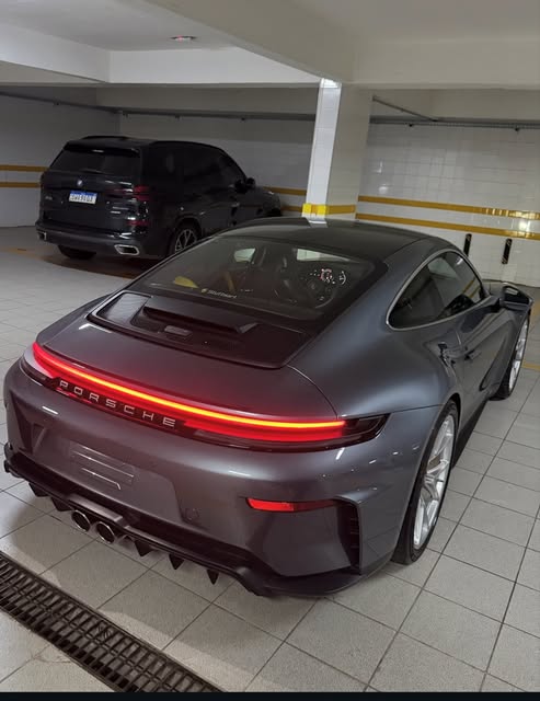 PORSCHE 911 GT3 TOURING - Imagem 18