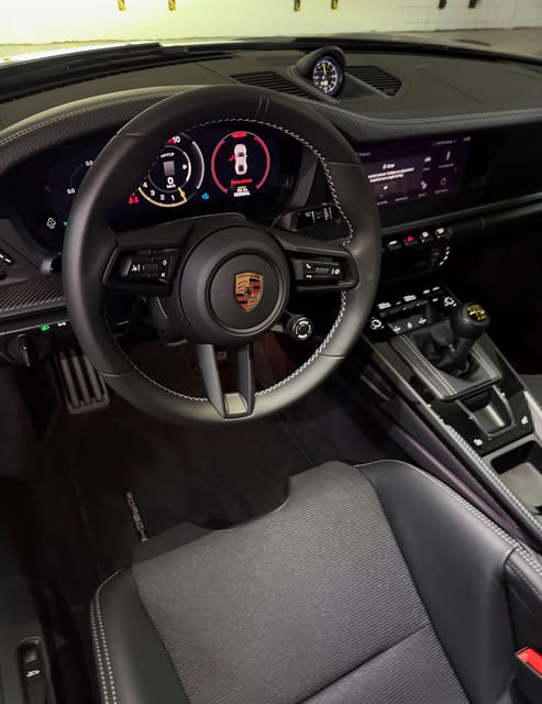 PORSCHE 911 GT3 TOURING - Imagem 19
