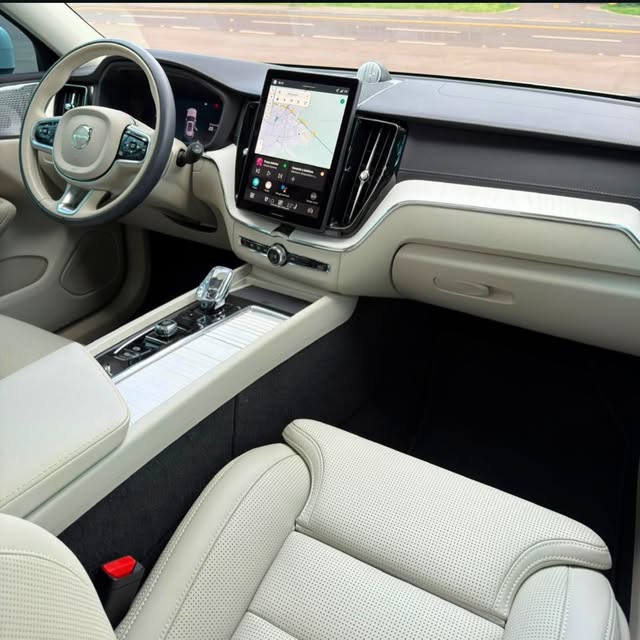 VOLVO XC60 T8 HYBRID ULTRA - Imagem 2
